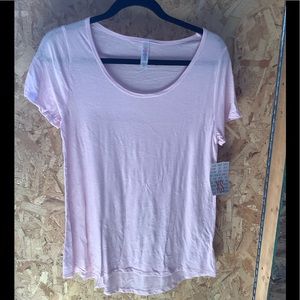 NWT Lularoe Classic T